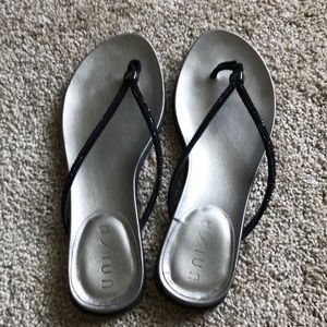 Black sequins sandals